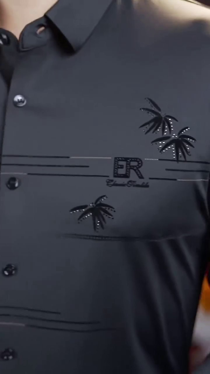 Men Regular Fit Solid Spread Collar Formal Shirt - Image 4